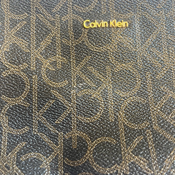 Calvin Klein Purse! - Picture 3 of 4